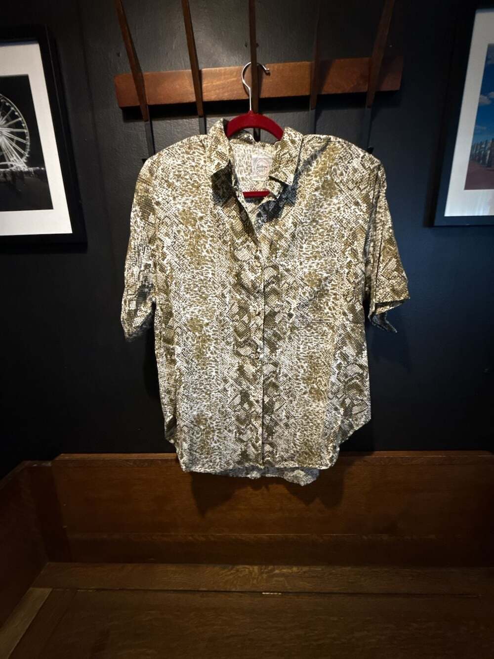 80’s Vintage Andrew Sport Button Down Shirt Size M Snake Print Short Sleeve